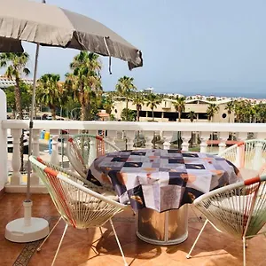 Stylish And Private 1 Bed In San Eugenio Apartment